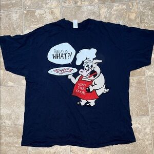 Gildan Navy Blue Graphic Tee - Short Sleeve